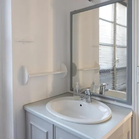 Beautiful 120m Near The Sainte-chapelle Parigi